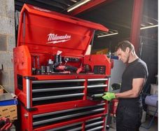 46 Inch Milwaukee tool chest