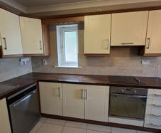 Complete Cream & Wood Modern Shaker Style Kitchen