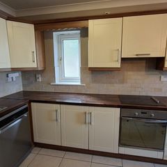 Complete Cream & Wood Modern Shaker Style Kitchen