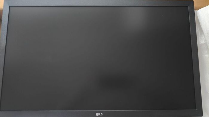 LG Full HD monitor 24" (60 cm)