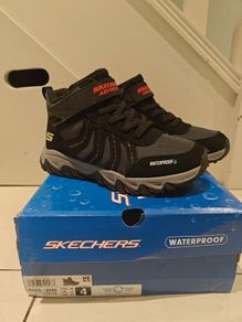 Sketchers boy boots