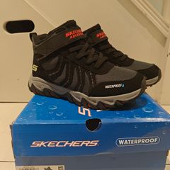 Sketchers boy boots