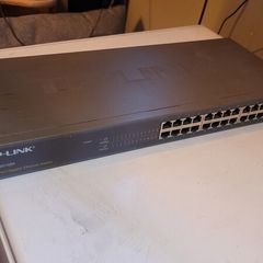 24 Port Gigabit Switch