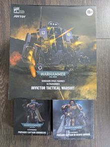 Joytoy Warhammer Ultramarines Invictor Warsuit Primaris Captain Sidonicus and Captain Voltian 1/18 scale action figures