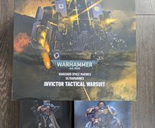 Joytoy Warhammer Ultramarines Invictor Warsuit Primaris Captain Sidonicus and Captain Voltian 1/18 scale action figures