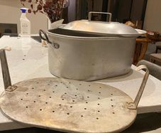Fish poucher