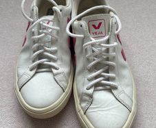 Veja white and pink leather size 38