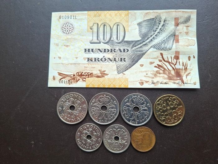 A Lot of one note and 7 coins from Faroe (1955-2001)
