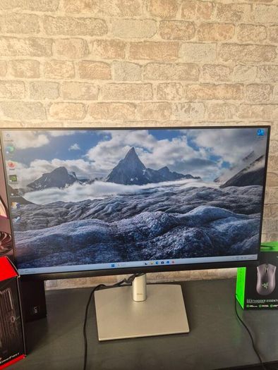 Tiny ITX gaming pc setup - RTX 3070, Intel i7, 16GB DDR4, 512GB m.2 SSD