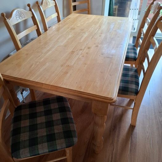 Strong, solid wooden table and 6 chairs Size 182x100 cm, height 75 cm. Collection only in Carnew