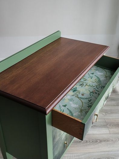 Vintage chest of drawers