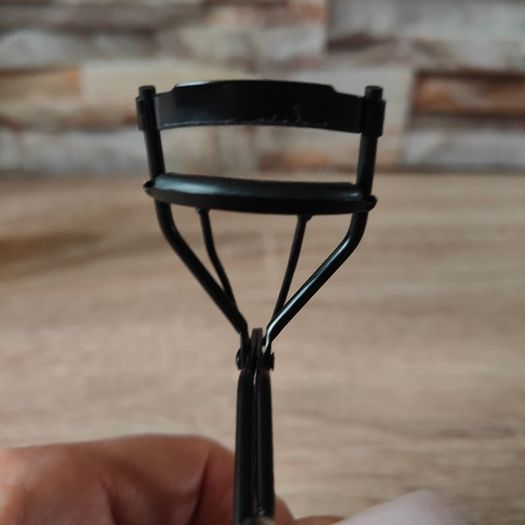 NEW Eyelash curler