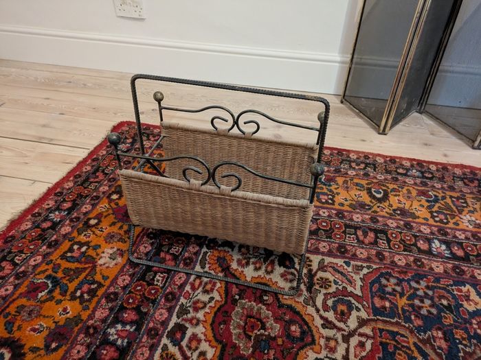 Magazine rack