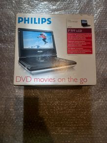 Philips Portable DVD Player PET706 - 7 inch screen