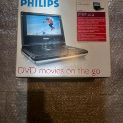 Philips Portable DVD Player PET706 - 7 inch screen