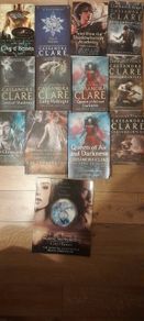 Cassandra Clare city of bones,