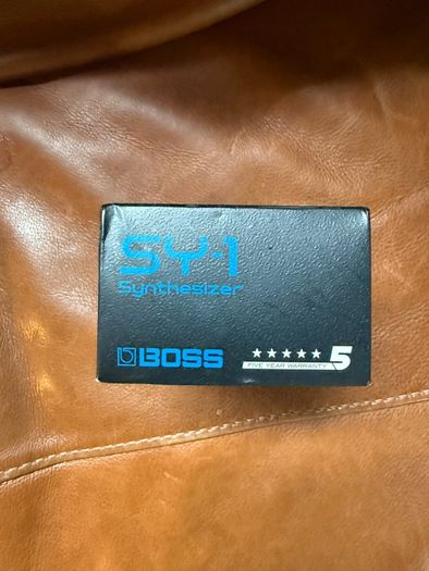 Boss SY-1