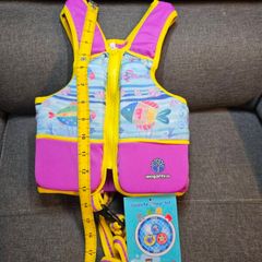 Life vest. Swim vest. Swimming aid. Kids 2-4 years