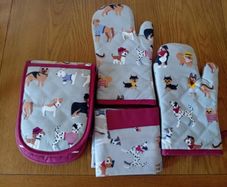Apron/Oven Gloves/Double Oven Glove
