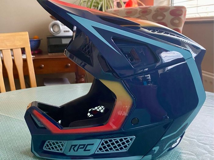 Fox RPC carbon helmet