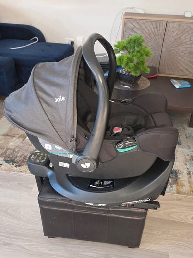 SPOTLESS Joie I- snug 2 car seat and rotating isofix base