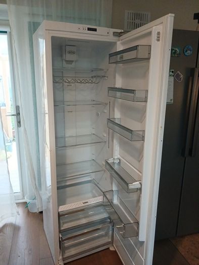 Belling integrated larder fridge