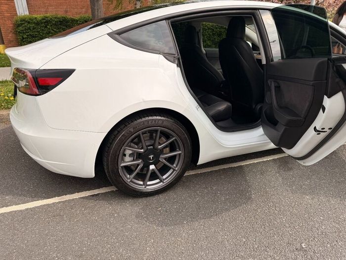 Tesla Model 3 2022