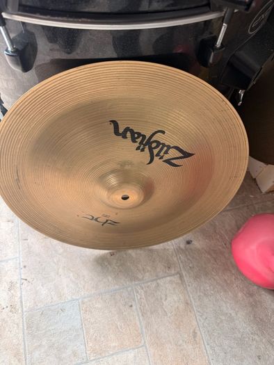 Zildjian ZHT 16" China Cymbal