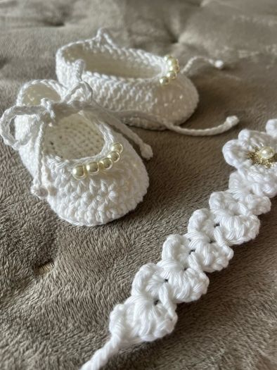 baby shoes and matching headband