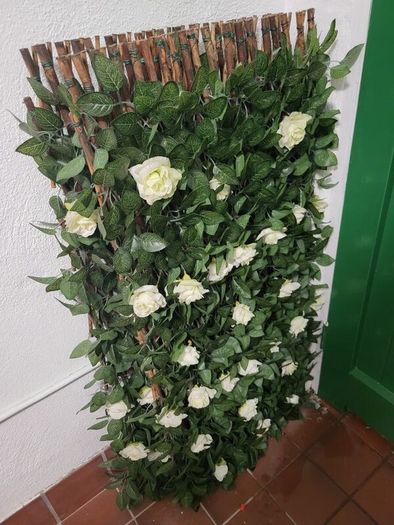 Artificial trellis with flowers (white roses)