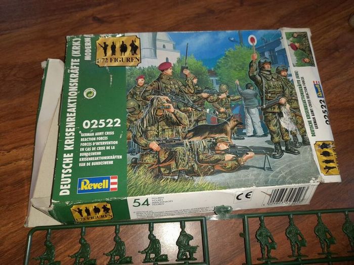 Revell German Crisis Forces 1:72
