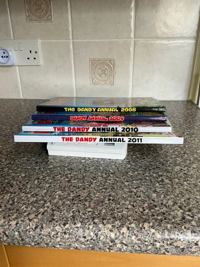 Dandy Annuals