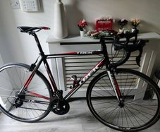 Trek Alpha 1.2, Carbon Fiber Fork, Shimano 105 Group set, Size L