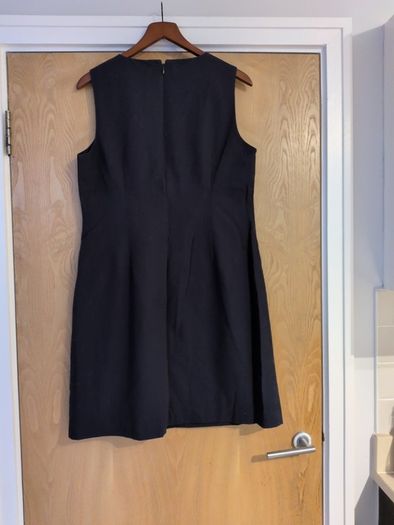 Small Bundle Blouses X 4 & 2 Dresses. S. 18.  Available for 2 weeks..