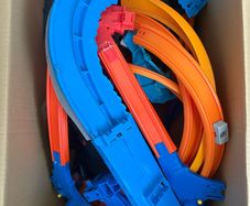 Hot wheels tracks