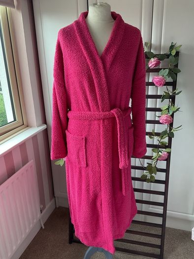 dressing robe bnwt size medium cerise pink skims dupe