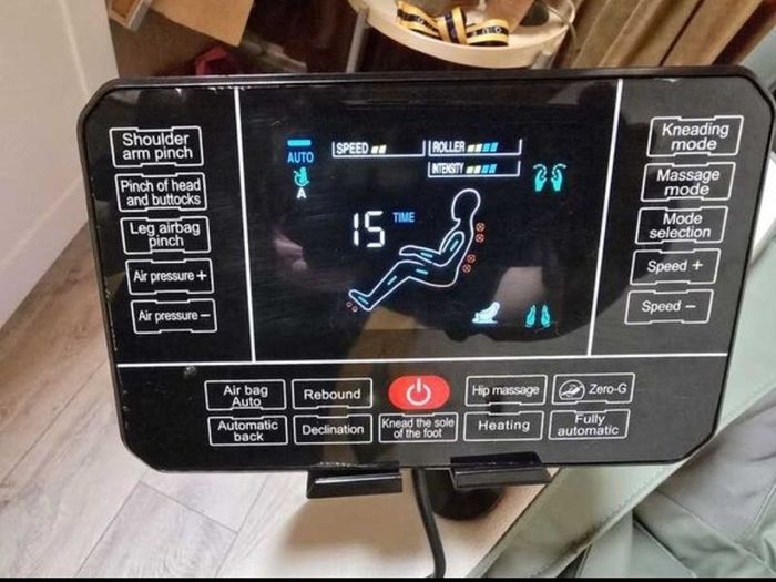 Full body massage chair