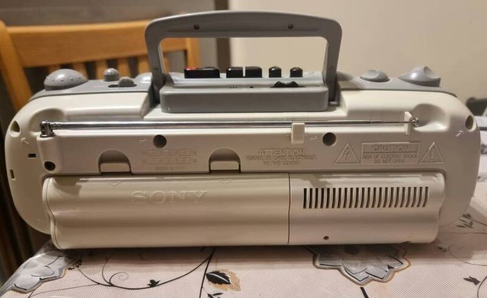 From 1993 Sony CFS-E10L, Works perfect.