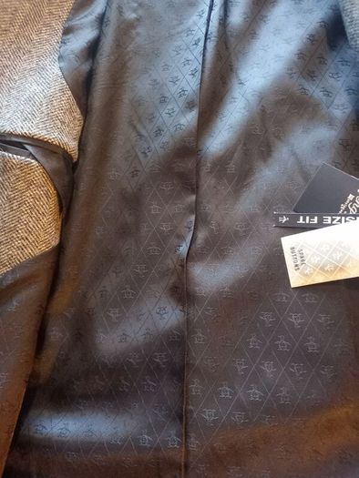 Penguin Tweed Coat, new, size large. 42R.
