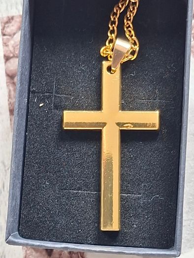 New old stock of costume Pendant Necklaces PRICE IS FOR 1 ONLY, Postage Available or Collection., Ideal for Dress Up, Stage, movies, Plays or Photos,