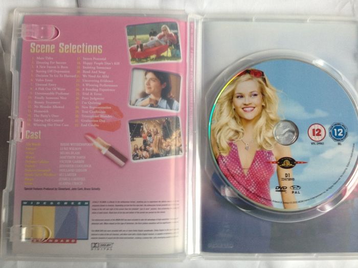 Legally Blonde [2001] Reese Witherspoon, Luke Wilson, Selma Blair, Matthew Davis, Victor Garber, Ali Larter, Jennifer Coolidge & Raquel Welch [Movie DVD]