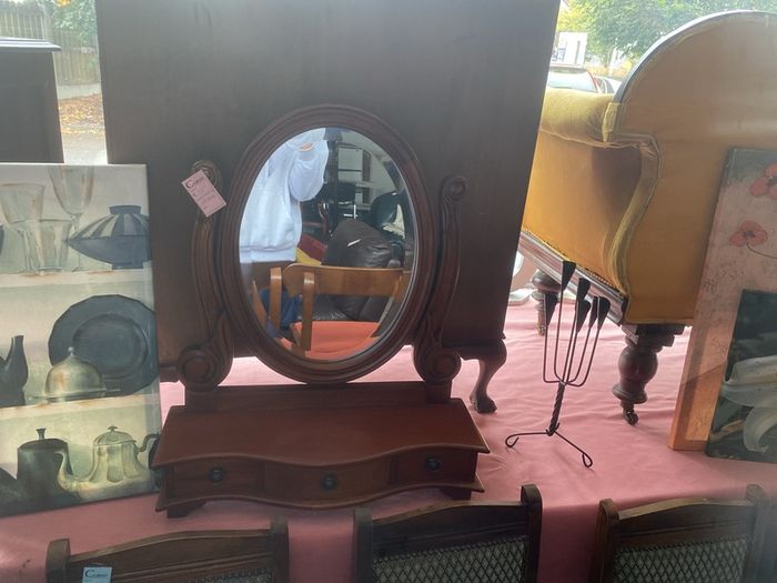 standing mirror