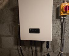 full solar system. and pylon batteries