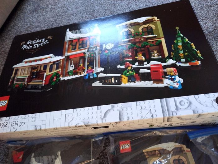 LEGO Winter Village Holiday Main Street 10308