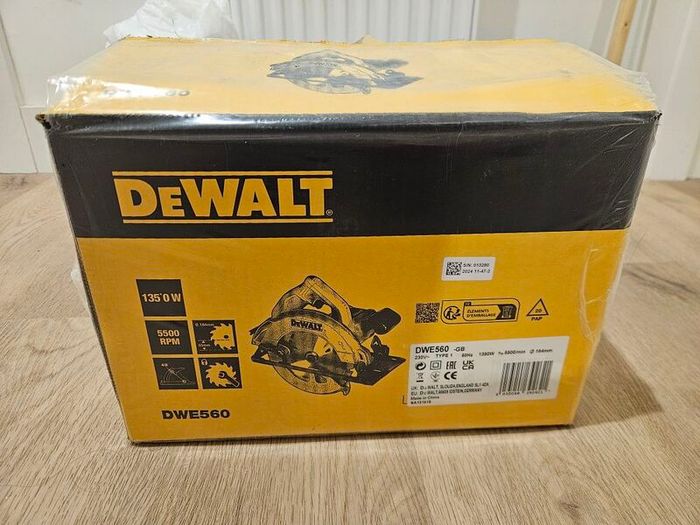 Dewolt DWE560 1350w 184mm circular saw 240V
