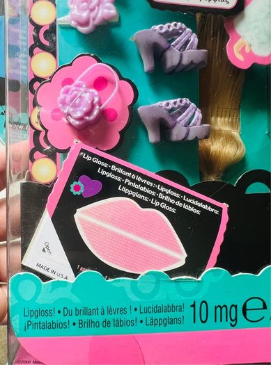 2006 Mattel Rockabelle Beauty Cuties Fashion Doll plus extras