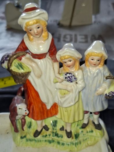 Beautiful Old Yardley English Lavender Porcelain Soap Dish featuring figures of a woman, children, and a dog