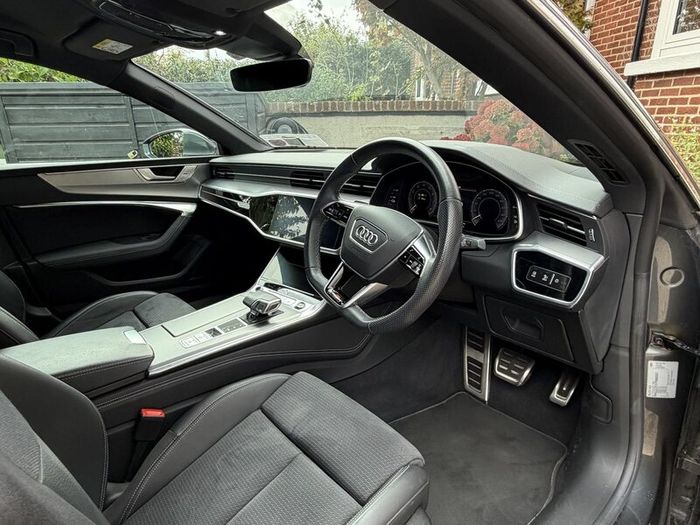 Audi A7 2023 2L Petrol TFSIe S Line Plug-In Hybrid