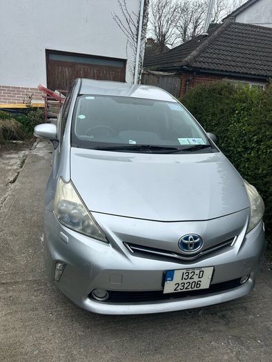 132 Toyota Pruis alpha