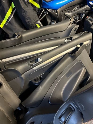 mk5 golf edition 30 interior 3 door heated seats leather cards arm rest and steering wheel